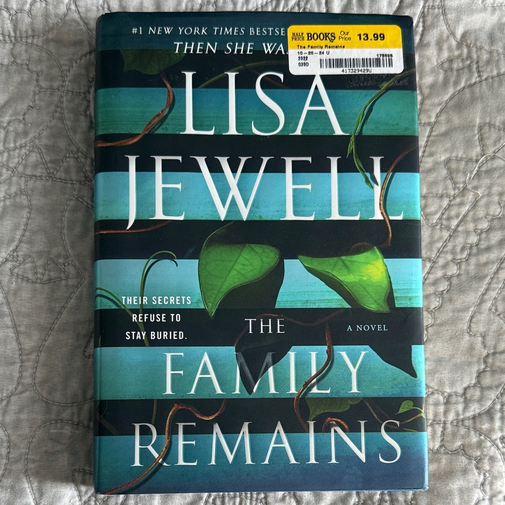 Lisa Jewell 'The Family Remains' Hardcover Book - Teal & Green